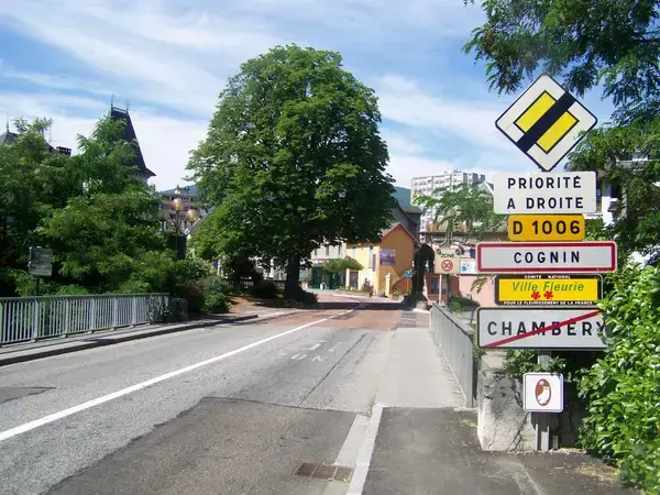 Monte Escalier Mobilité Installateur monte escalier Cognin