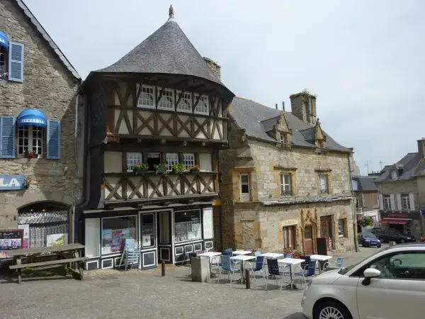 Monte Escalier Mobilité Installateur monte escalier Saint-Renan