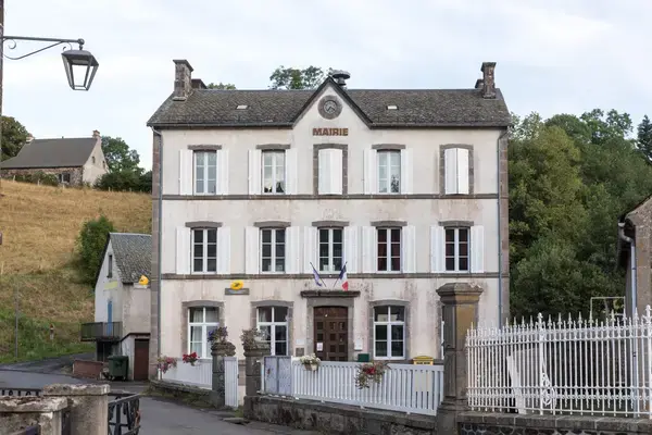 Monte Escalier Mobilité Installateur monte escalier Saint-Saturnin