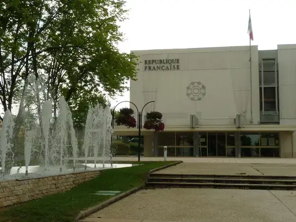Monte Escalier Mobilité Installateur monte escalier Saint-Yrieix-sur-Charente
